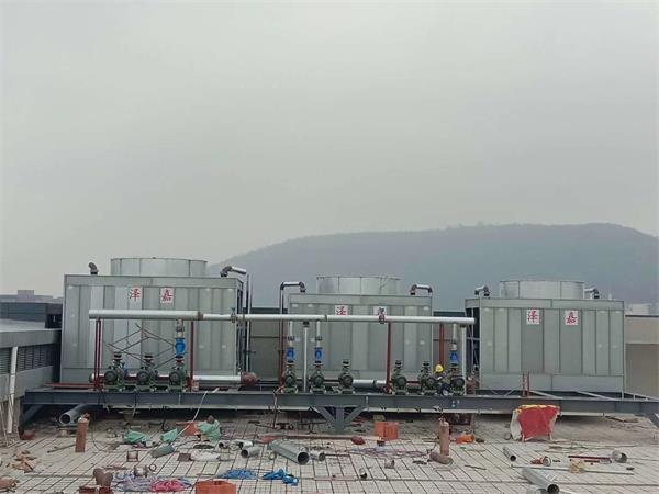 冷卻塔使用一天的耗水量是多少？